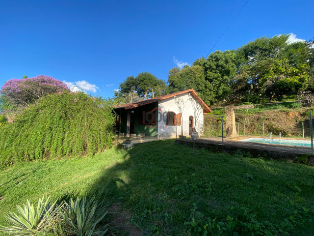 Chácara / Sítio / Granja com 3 quartos para venda no bairro Recanto dos Lagos em Juiz de Fora, MG