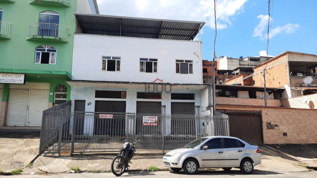 Prédio com 2 quartos para venda no bairro Santa Efigênia em Juiz de Fora, MG