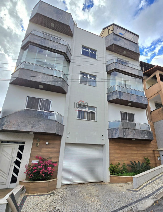 Apartamento com 3 quartos para venda no bairro Santa Cecília em Juiz de Fora, MG