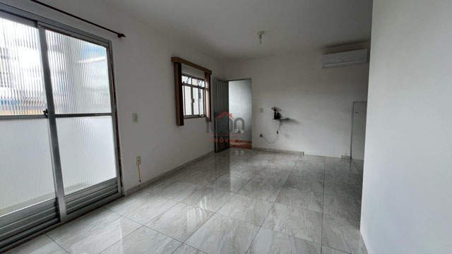 Casa com 3 quartos para venda no bairro Democrata em Juiz de Fora, MG