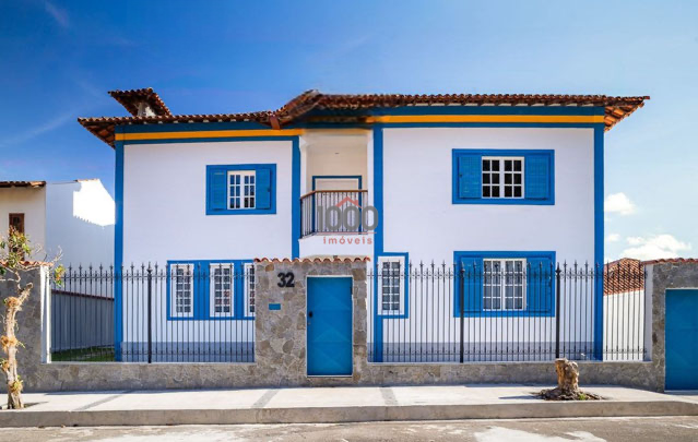 Casa com 6 quartos para venda no bairro Bosque dos Pinheiros em Juiz de Fora, MG