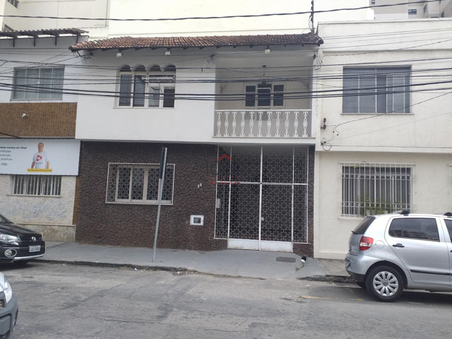 Casa com 3 quartos para venda no bairro São Mateus em Juiz de Fora, MG