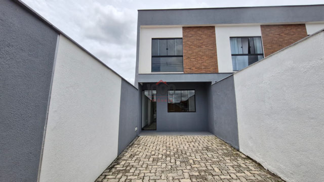 Casa com 3 quartos para venda no bairro Fontesville em Juiz de Fora, MG