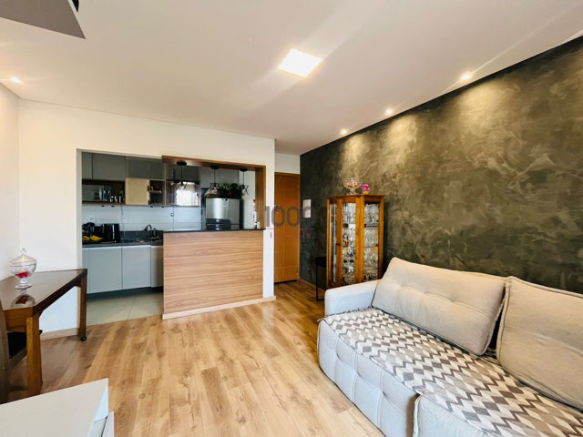 Apartamento com 2 quartos para venda no bairro Bandeirantes em Juiz de Fora, MG