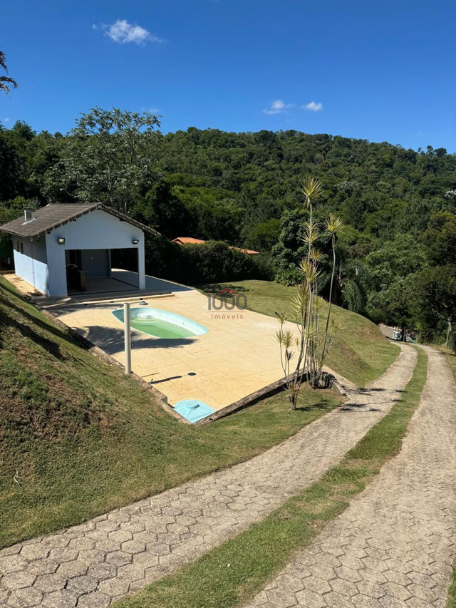 Chácara / Sítio / Granja com 4 quartos para venda no bairro Vivendas das Fontes em Juiz de Fora, MG