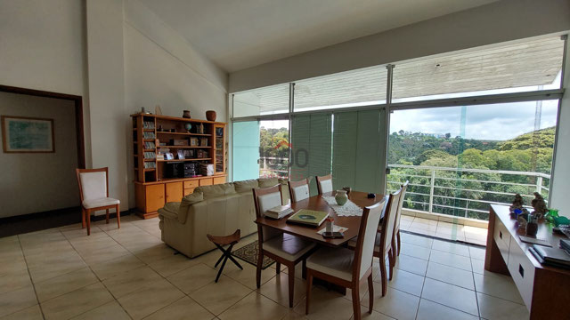 Casa com 4 quartos para venda no bairro Condomínio Lajinha Green Park em Juiz de Fora, MG