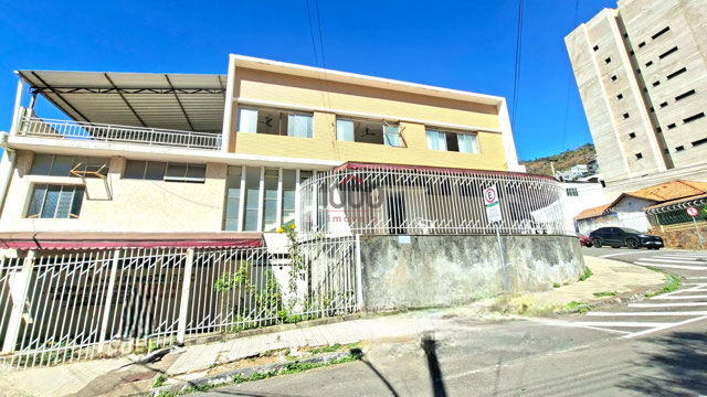 Casa com 7 quartos para venda no bairro Santa Helena em Juiz de Fora, MG