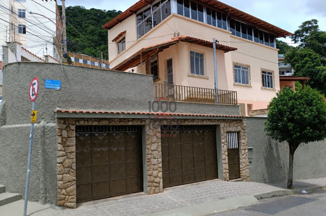 Casa com 4 quartos para venda ou locação no bairro Santa Helena em Juiz de Fora, MG