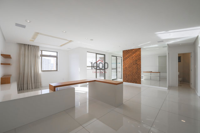 Apartamento com 4 quartos para venda no bairro Santa Helena em Juiz de Fora, MG