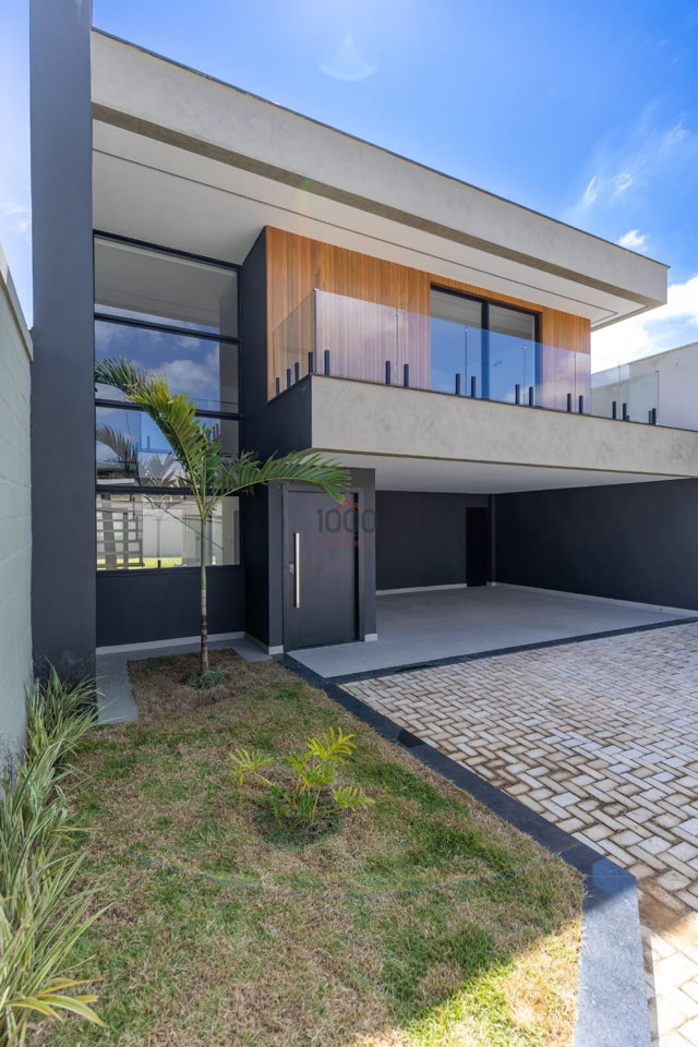 Casa com 4 quartos para venda no bairro Vina Del Mar em Juiz de Fora, MG