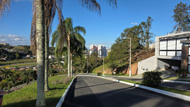 Lote / Terreno para venda no bairro Spina Ville II em Juiz de Fora, MG