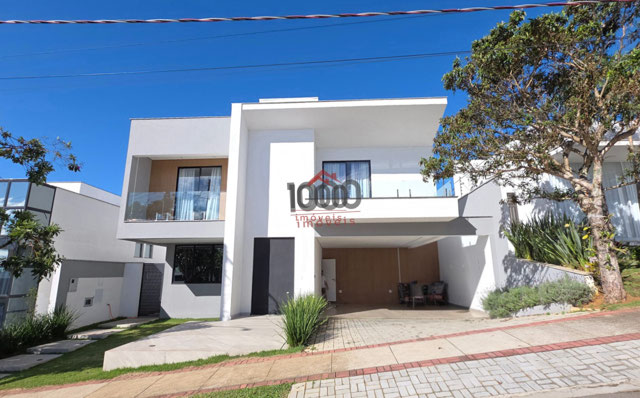 Casa com 4 quartos para venda no bairro Vina Del Mar em Juiz de Fora, MG