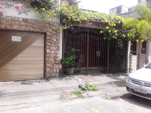 Casa com 4 dormitórios à venda, 195 m² por R$ 1.000.000,00 - Mariano Procópio - Juiz de Fora/MG
