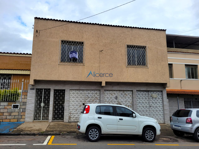 Apartamento individual tipo casa ou sobrado.