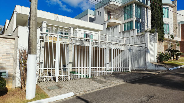 Casa à venda em um dos melhores e o mais próximo condomínio da cidade!