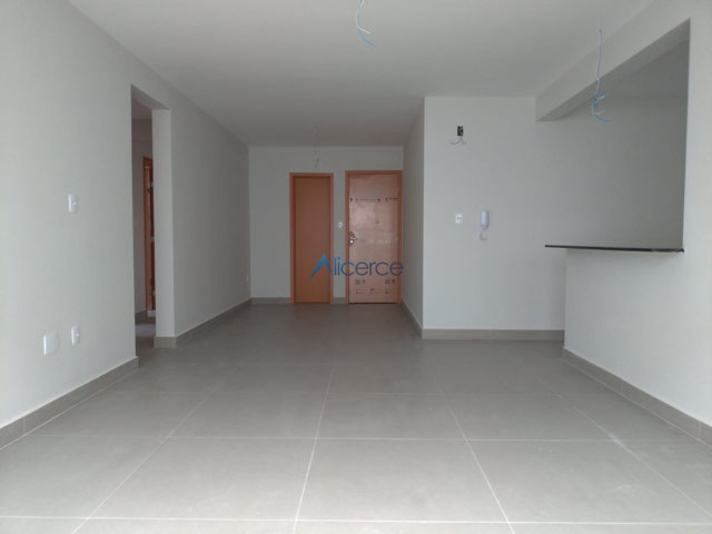 Apartamento com 3 quartos 1 suite e área externa - Aeroporto
