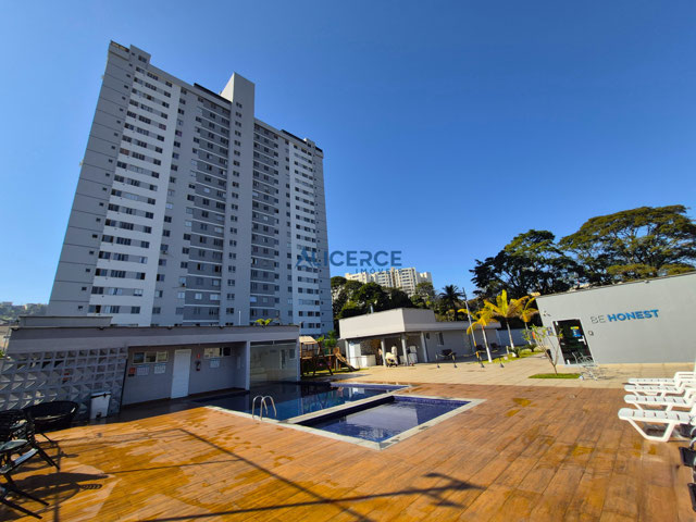 ÁREA DE LAZER- PISCINAS