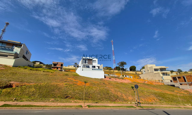 TERRENOS
