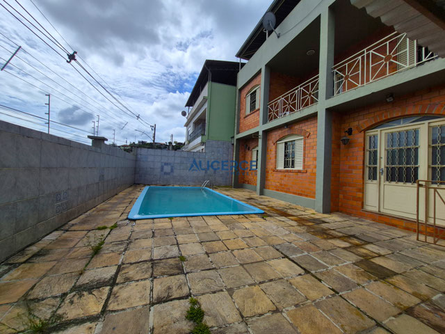 FRENTE DA CASA- PISCINA