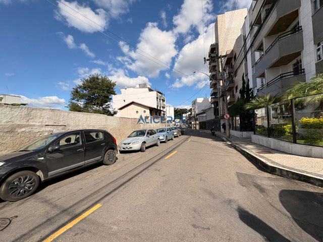 Rua do terreno