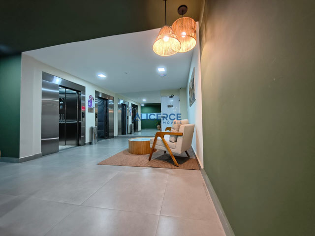 Hall com elevadores