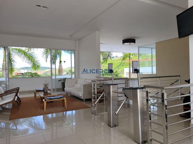 ÁREA DE LAZER