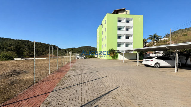 Apartamento à venda com 2 áreas externas e garagem numerada e coberta - Recanto dos Lagos