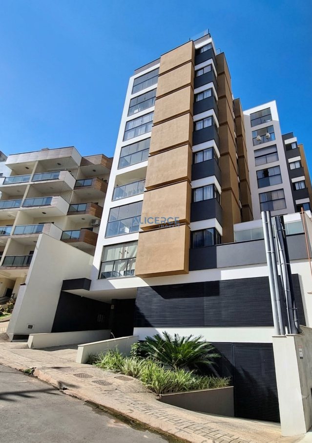 Apartamento à venda de 2 quartos com suíte e área externa - São Mateus