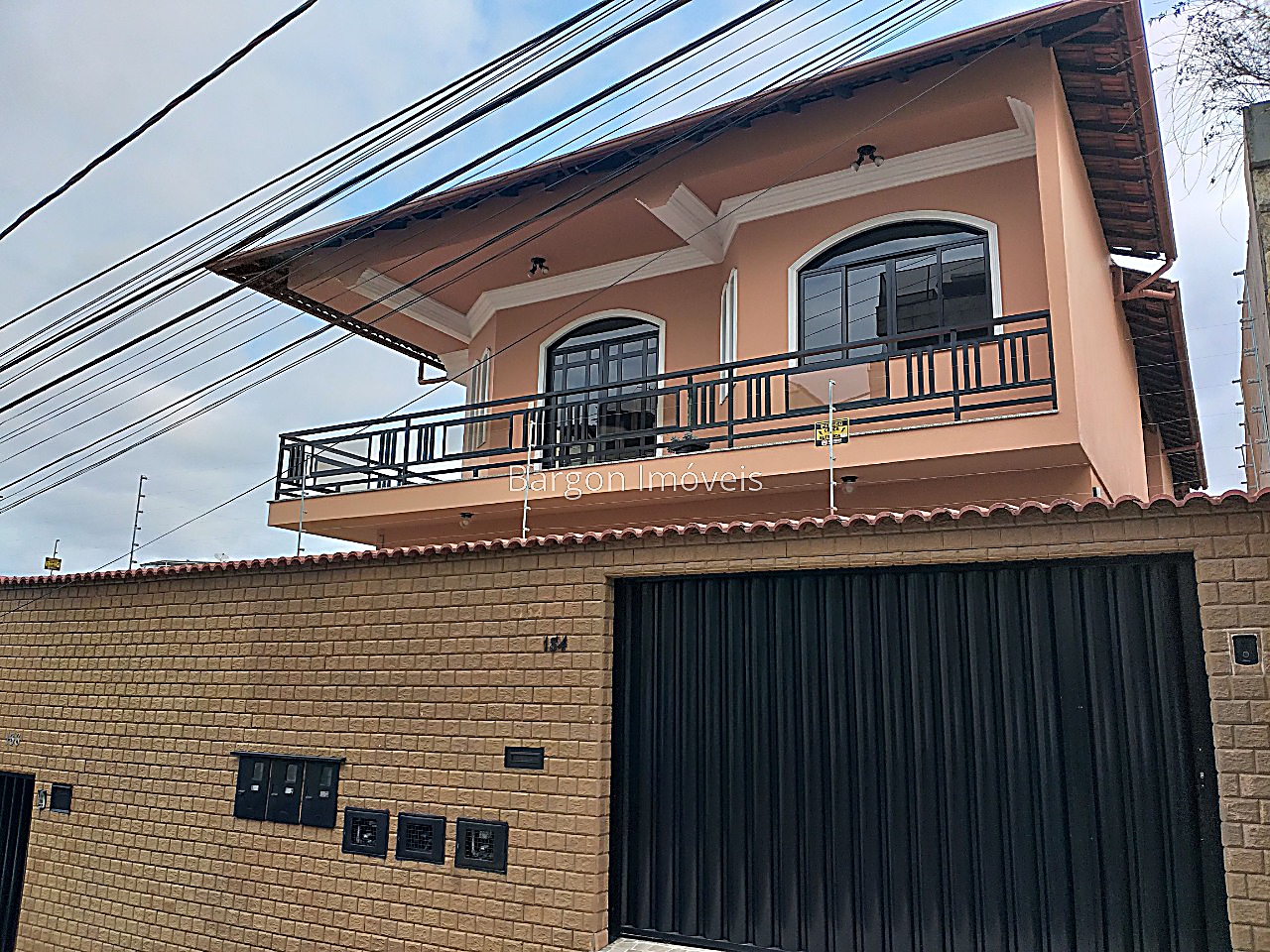 Casa à venda em Jardim Laranjeiras, Juiz de Fora - MG - Foto 1