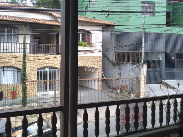 Casa de 4 quartos a venda no Bairro Bom Pastor em Juiz de Fora