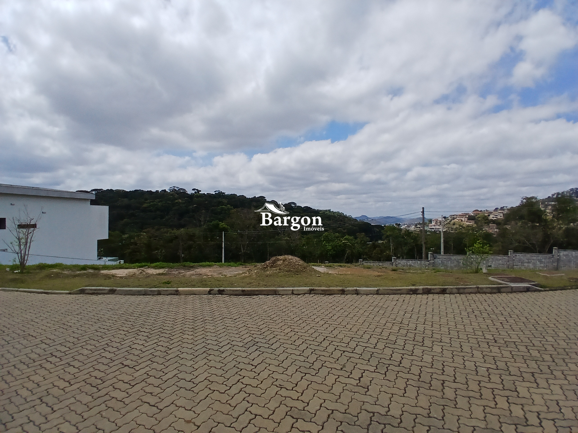 Terreno Residencial à venda em Aeroporto, Juiz de Fora - MG - Foto 1