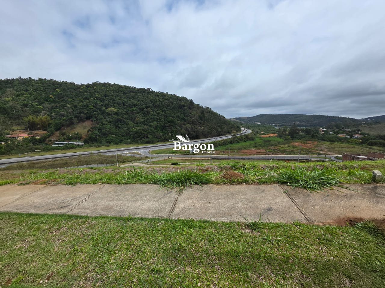 Terreno Residencial à venda em Vina Del Mar, Juiz de Fora - MG - Foto 1