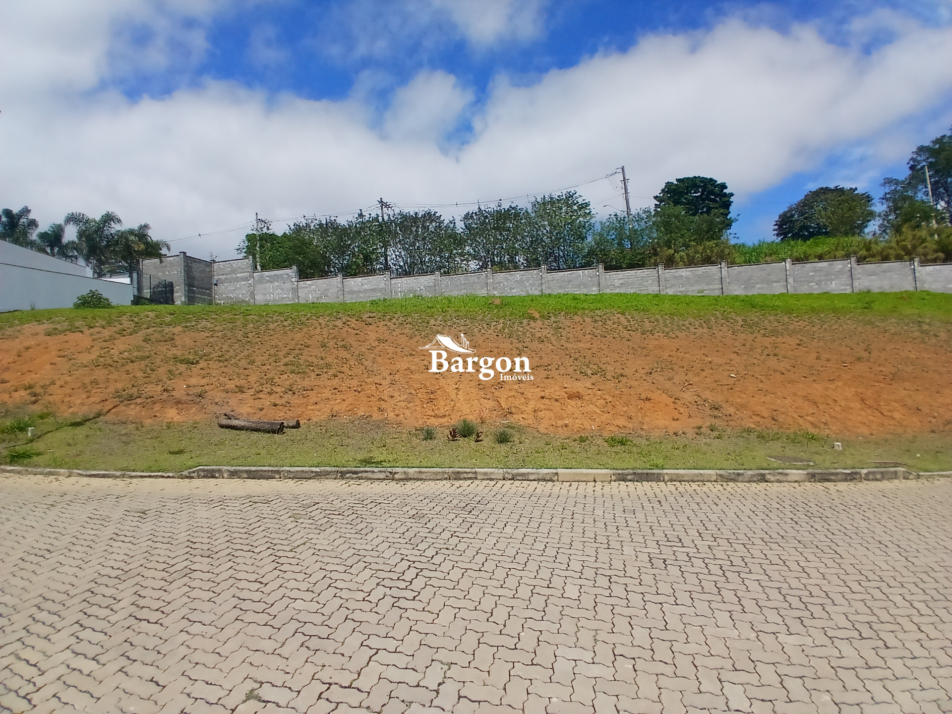 Terreno Residencial à venda em Aeroporto, Juiz de Fora - MG - Foto 1