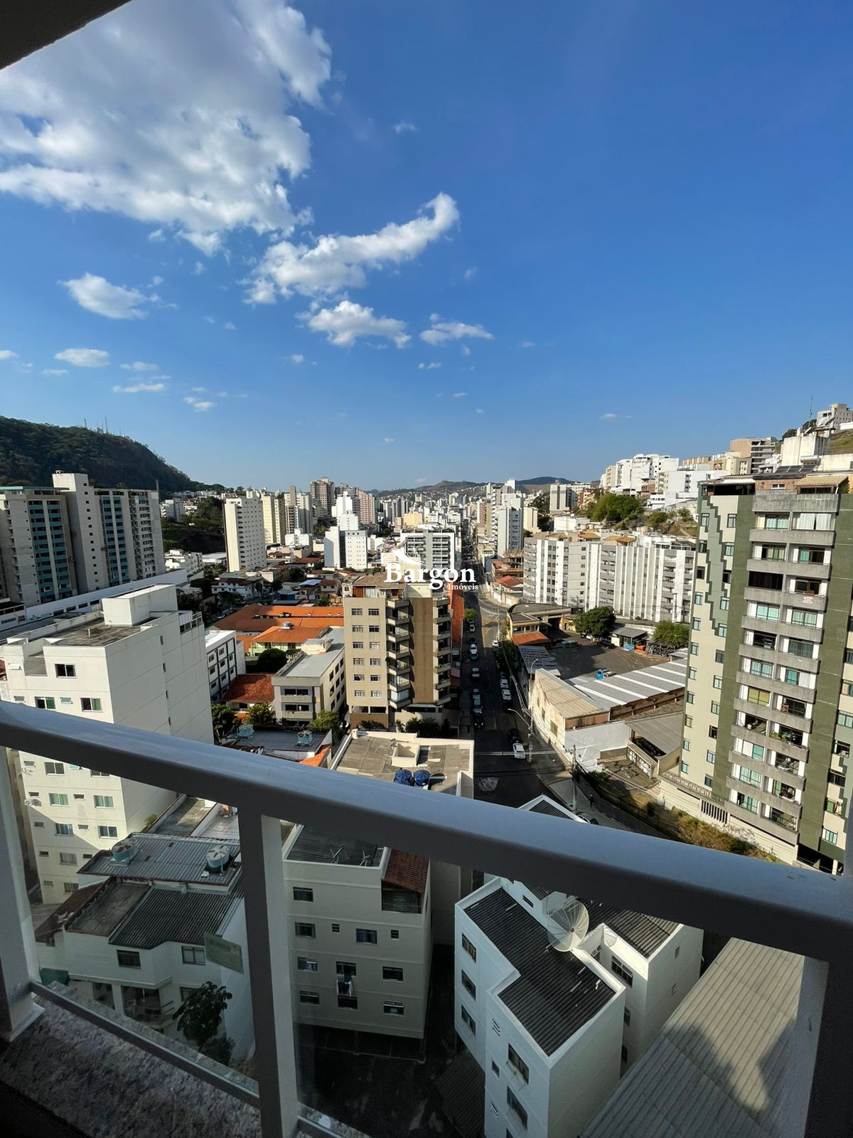 Apartamento à venda em São Mateus, Juiz de Fora - MG - Foto 1