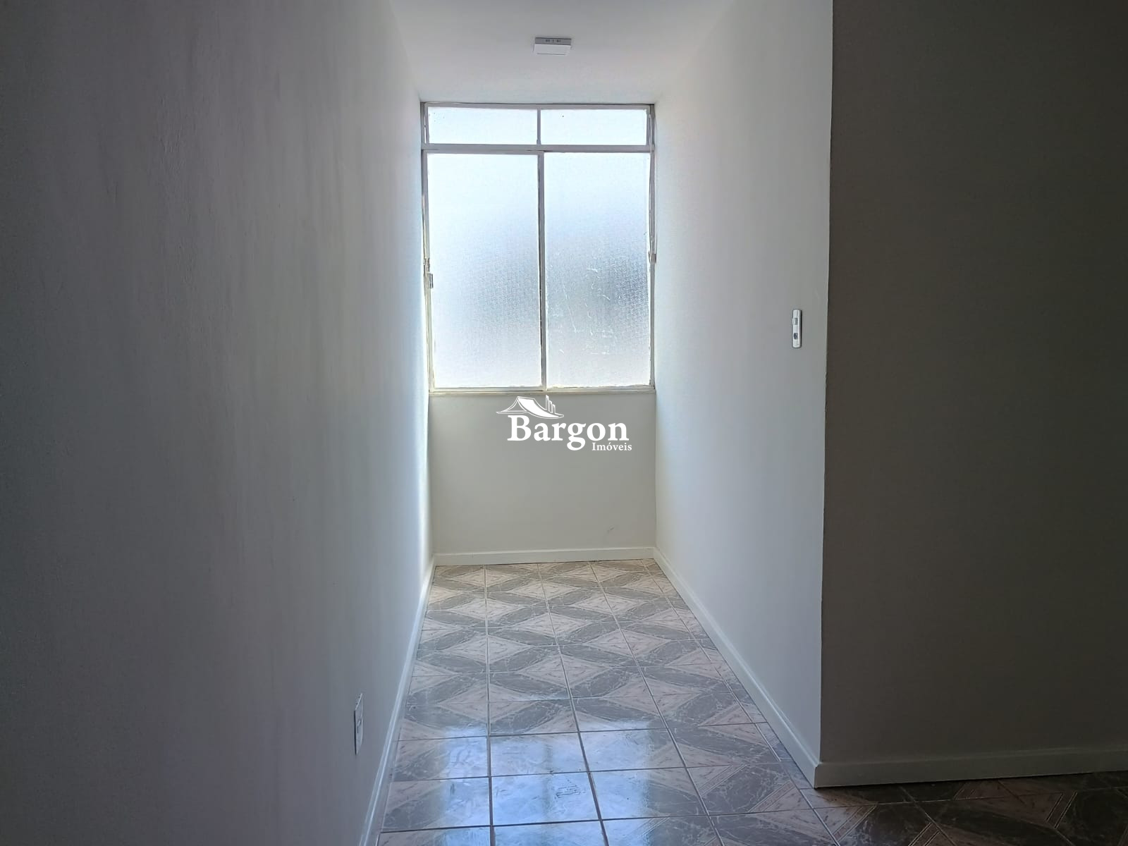 Apartamento para Alugar em Paineiras, Juiz de Fora - MG - Foto 2