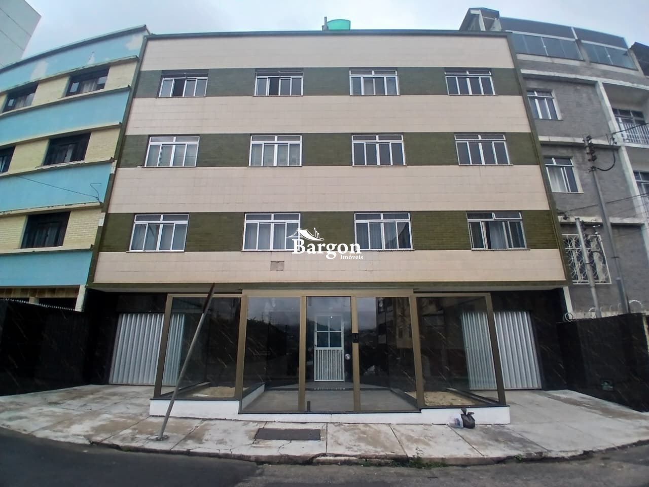 Apartamento à venda em Santa Helena, Juiz de Fora - MG