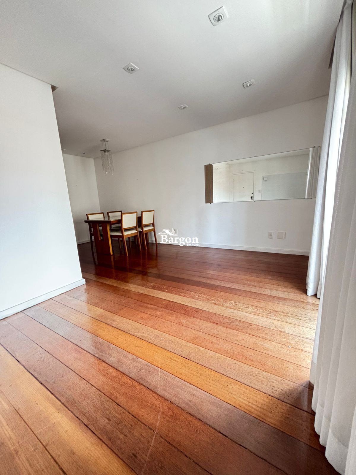 Apartamento à venda em Cascatinha, Juiz de Fora - MG