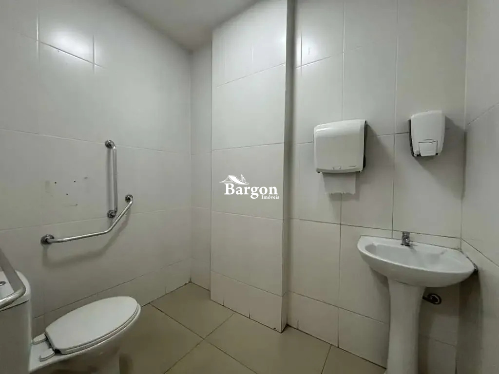Imóvel Comercial para Alugar em Centro, Juiz de Fora - MG - Foto 11