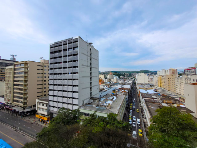 VISTA DA SALA E DOS QUARTOS