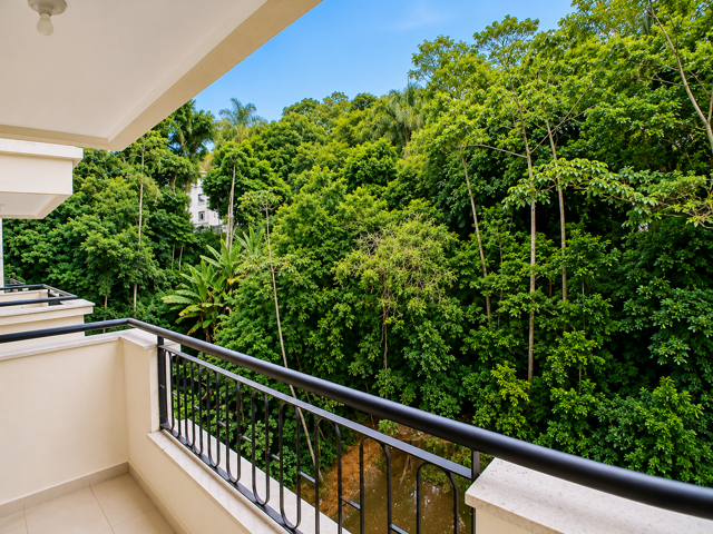 Varanda com vista para mata