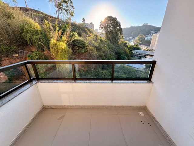 1° PAVIMENTO - VARANDA SALA