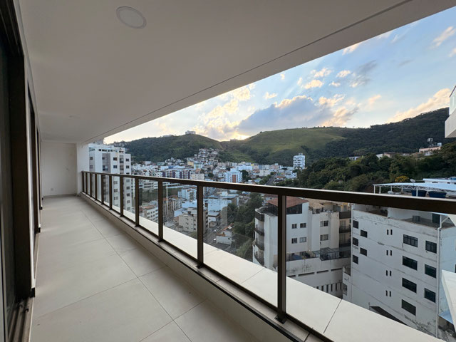 Cobertura triplex de 04 quartos sendo 02 suítes e lazer completo no São Mateus