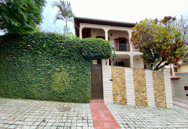 FACHADA (INVISIVEL)