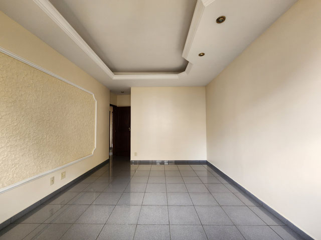 Casa tipo sobrado no Jardim Laranjeiras