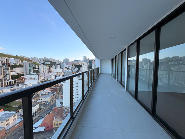 Cobertura triplex de 04 quartos sendo 02 suítes e lazer completo no São Mateus