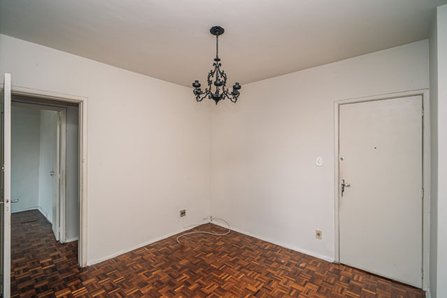 SALA DE ESTAR COM SACADA