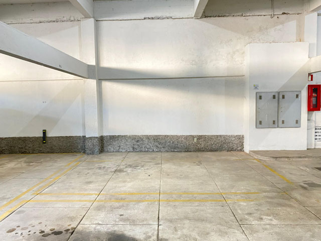 Uma vaga de garagem