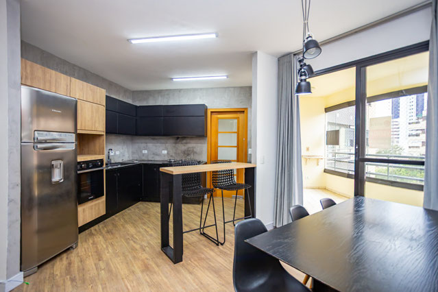 Sala de jantar e cozinha