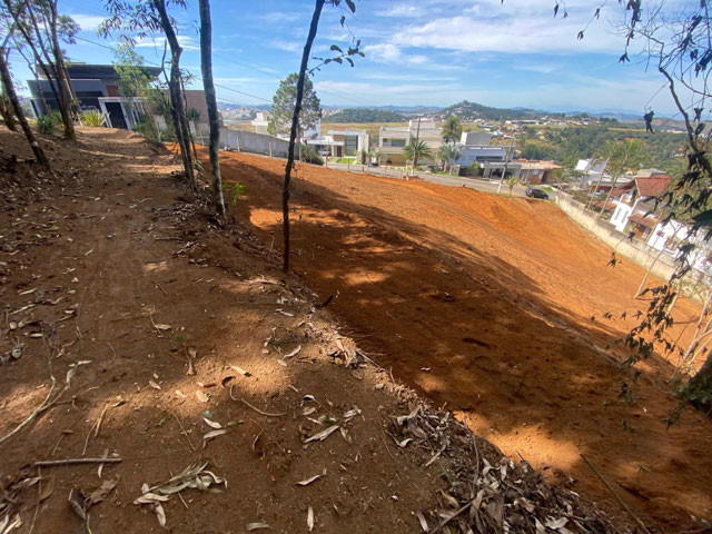Lote / Terreno para venda no bairro Spina Ville II em Juiz de Fora, MG