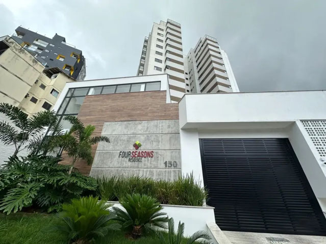 Apartamento com 4 quartos para venda no bairro Granbery em Juiz de Fora, MG